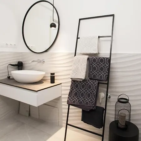 Real Delux Next To Gozsdu & Synagogue * Будапешт