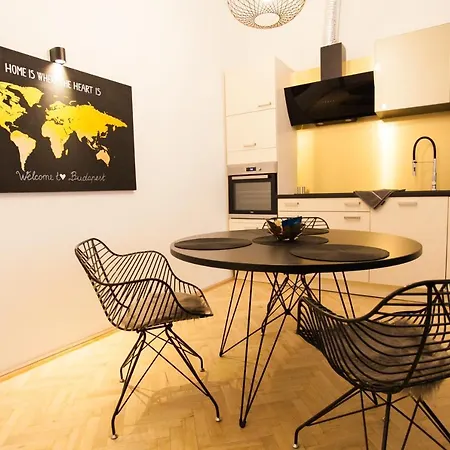 Real Delux Next To Gozsdu & Synagogue * Будапешт