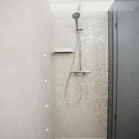 Real Delux Next To Gozsdu & Synagogue Апартаменты *