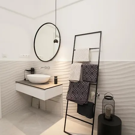 Real Delux Next To Gozsdu & Synagogue * Будапешт