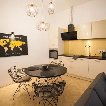 Real Delux Next To Gozsdu & Synagogue Апартаменты