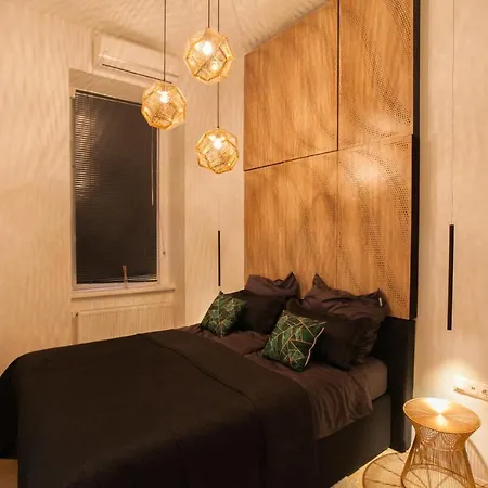 Appartement Real Delux Next To Gozsdu&synagogue Budapest