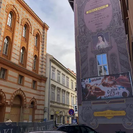 Apartment Real Delux Next To Gozsdu & Synagogue *
