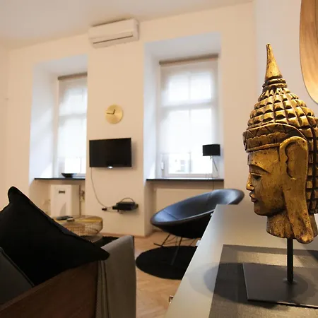Apartment Real Delux Next To Gozsdu & Synagogue Budapest